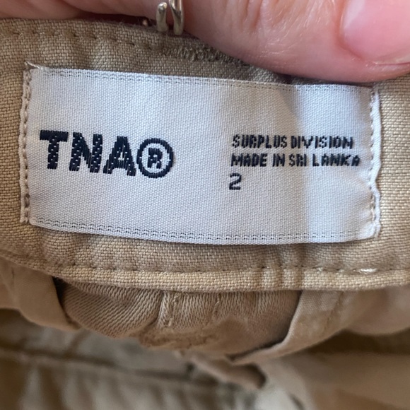 Aritzia Beige cargo pants - Picture 5 of 5